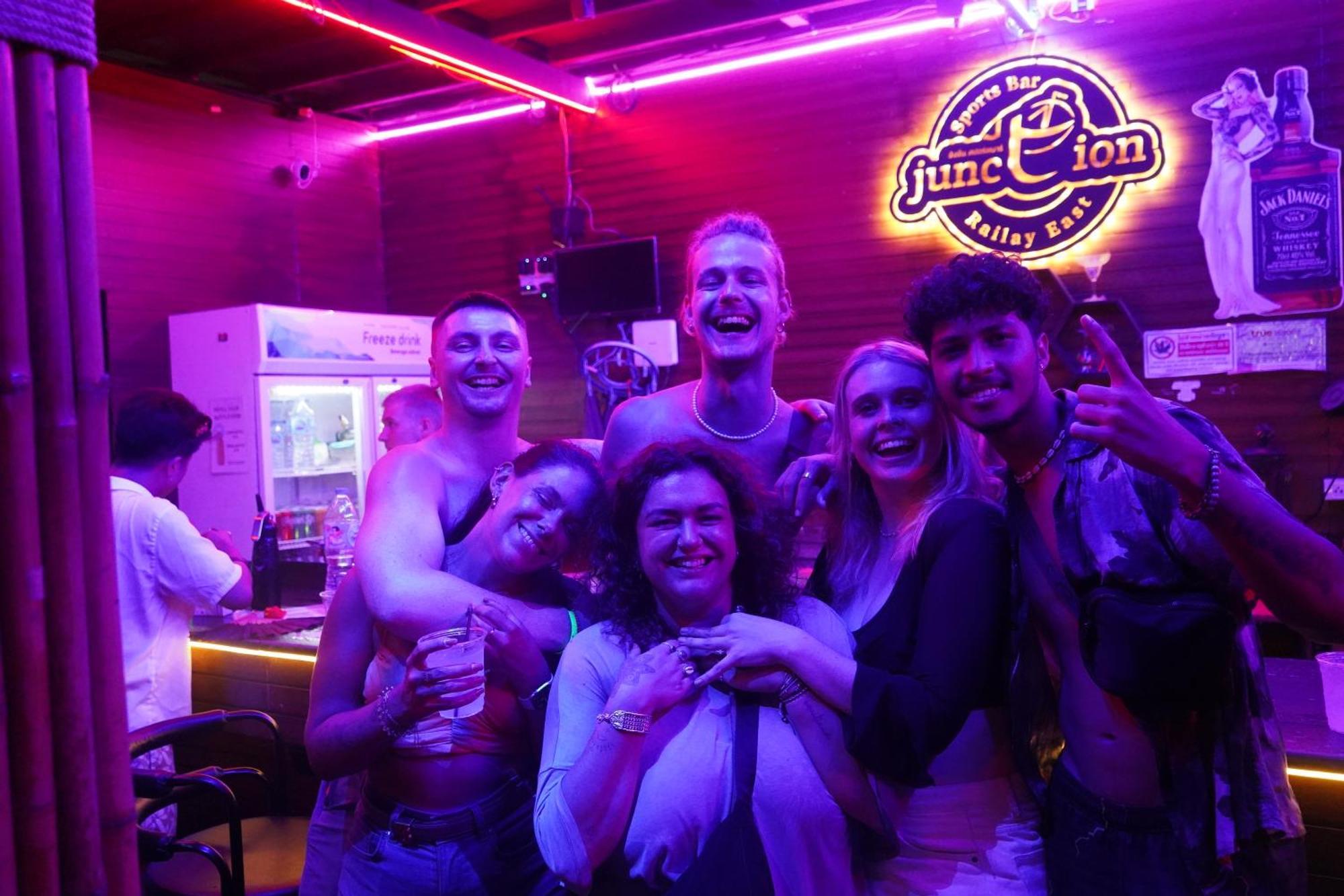 Blanco Hideout Railay - Youth Hostel 18 To 35 Only Praia de Railay Exterior foto